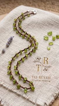 Zebercet (Peridot) Kırıktaş Örme Kolye