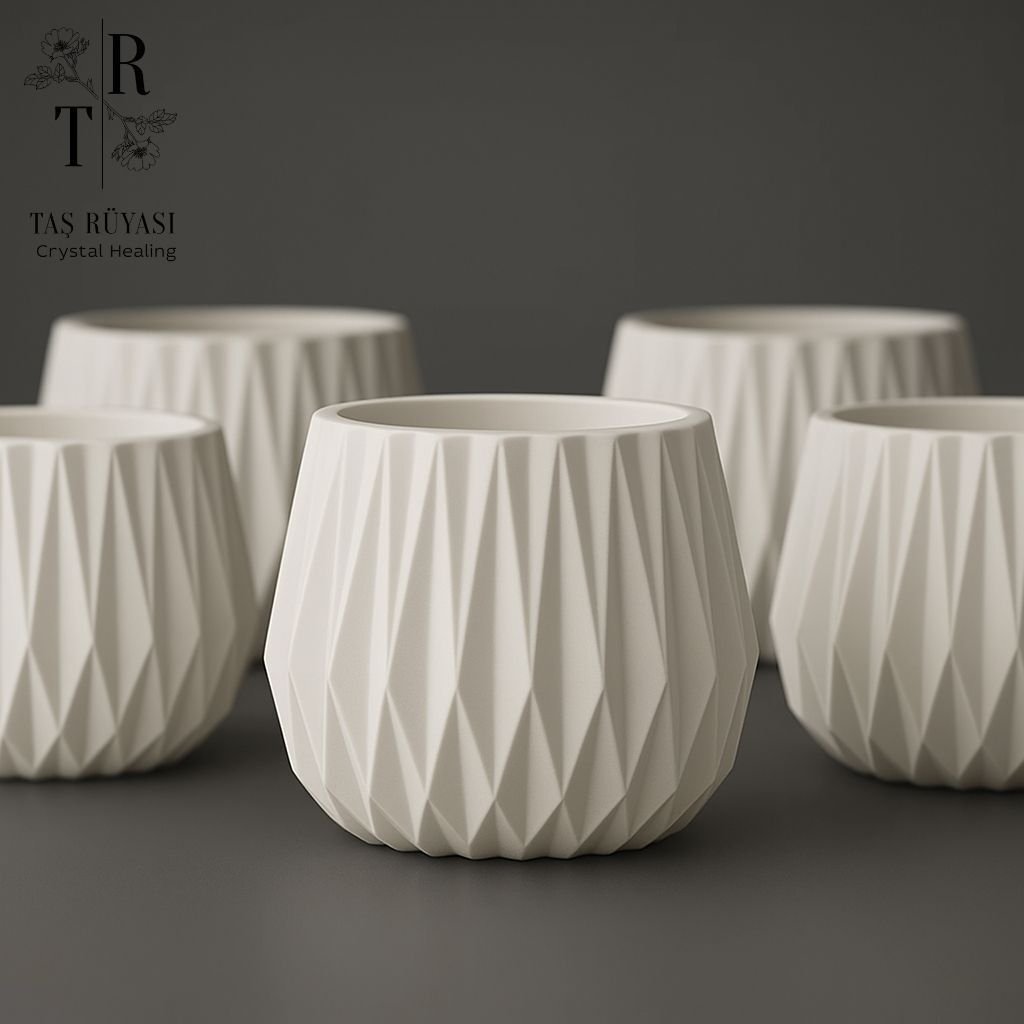 Geometrik Beton Tealight Mumluk & Mini Saksı – 10 cm Dekoratif Tasarım